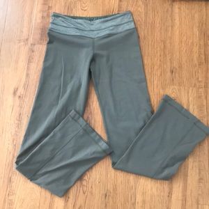 LULULEMON size 2! Wide leg!